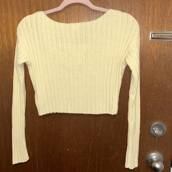 Garage Cropped Sweater - Picture 5 of 5